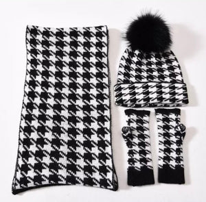 Beautiplex Fur Pom Hat and Fingerless Gloves set